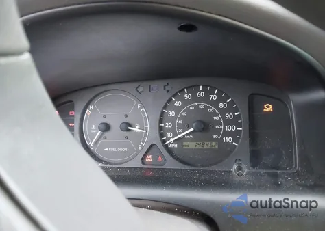 2001 Chevrolet Prizm z USA, uszkodzony, nr VIN 1Y1SK52821Z443097